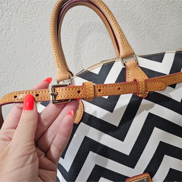 Dooney & Bourke Cheveron Geena Sachel - Picture 3 of 16